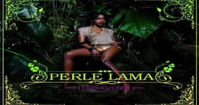 AIME MOI PLUS FORT Perle Lama